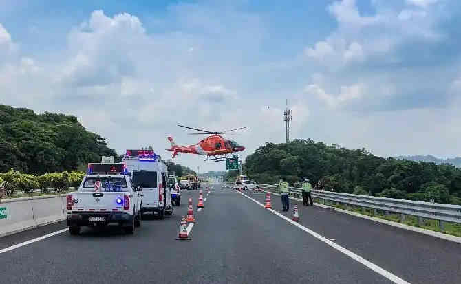 红旗区高速公路汽车救援案例