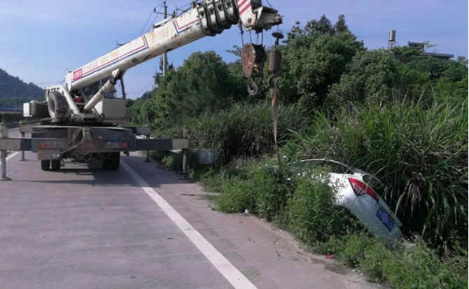 红旗区重载吊车救援 红旗区重载吊车救援